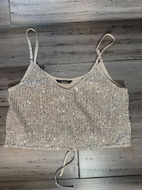 NWOT SHEIN Silver Sequin V-Neck Cropped Cami Top
